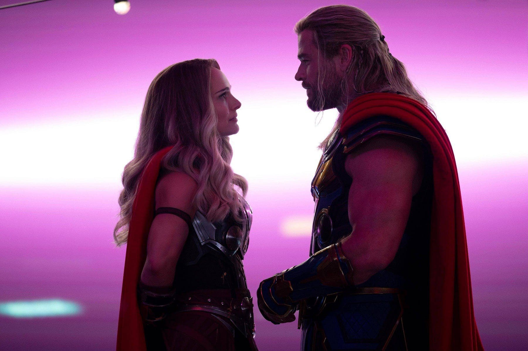 Natalie Portman and Chris Hemsworth in THOR: LOVE AND THUNDER.